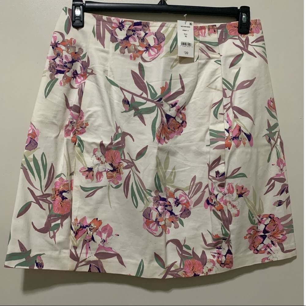 Pretty Floral Spring Skirt🌸🌷🌹
